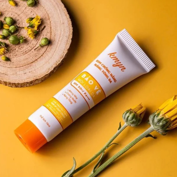 Kem Chống Nắng Nâng Tông Kmyn SPF 50+ PA+++ 15ml