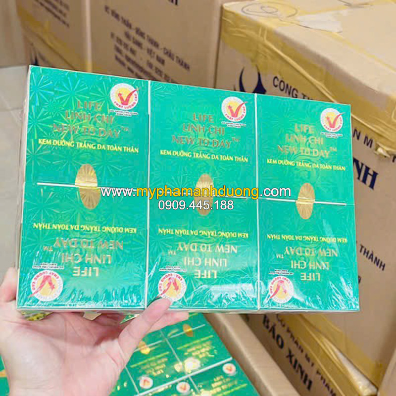 Kem dưỡng trắng toàn thân Linh Chi